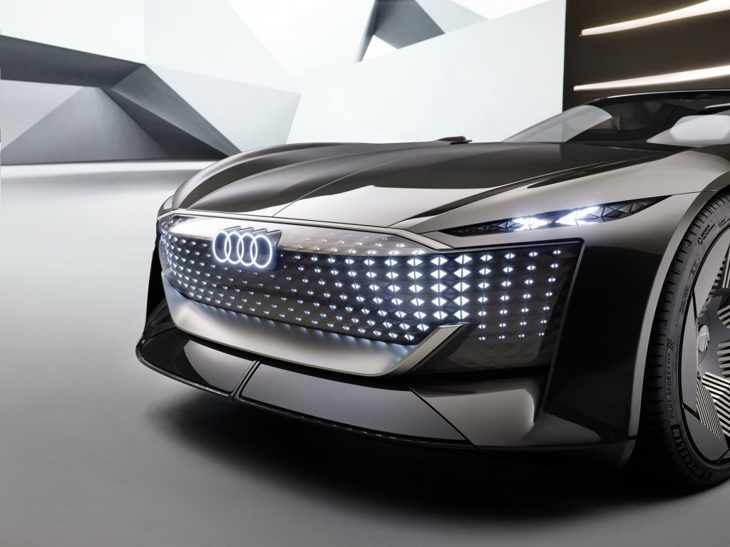 Audi giới thiệu mẫu concept SkySphere có thể điều chỉnh kích thước