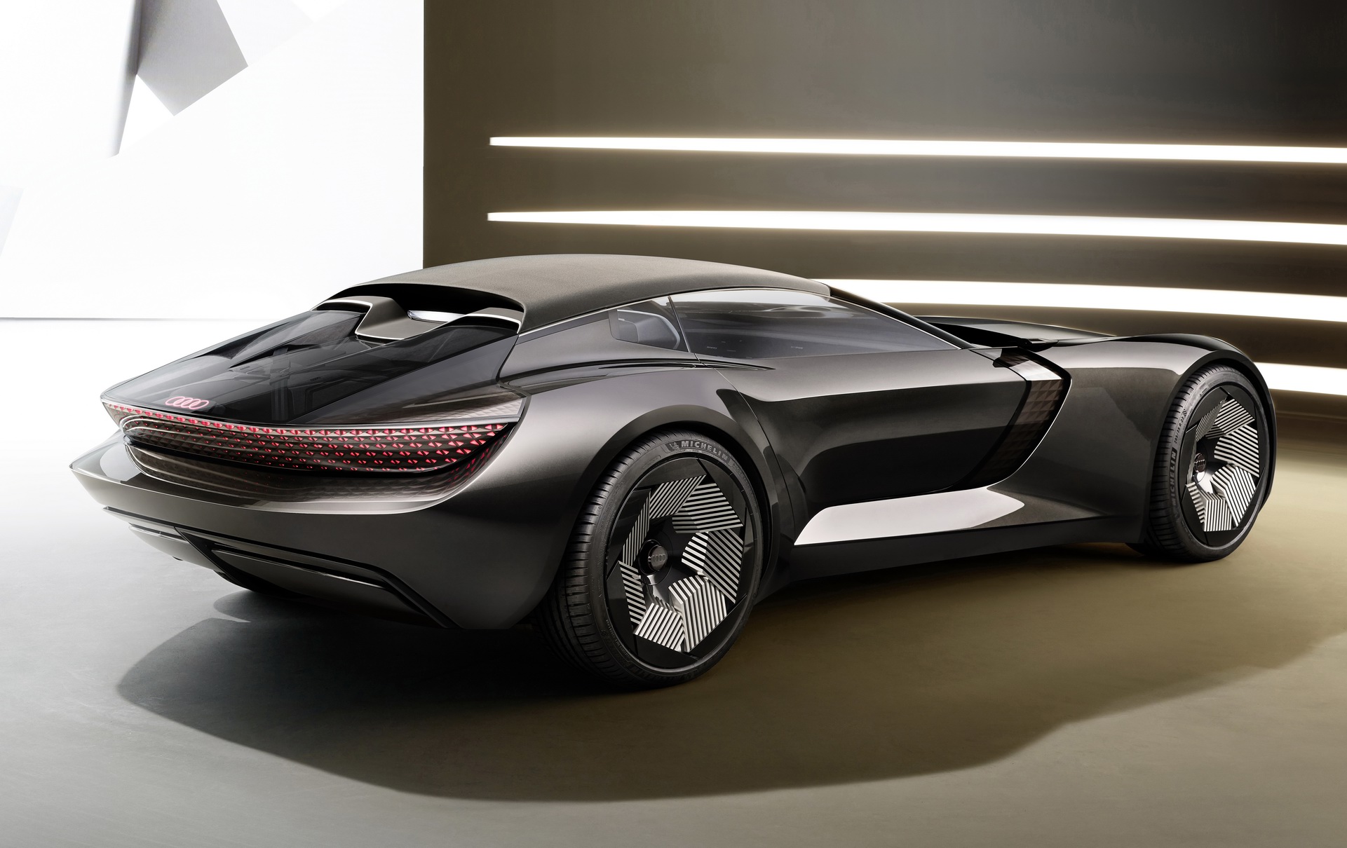 Audi giới thiệu mẫu concept SkySphere