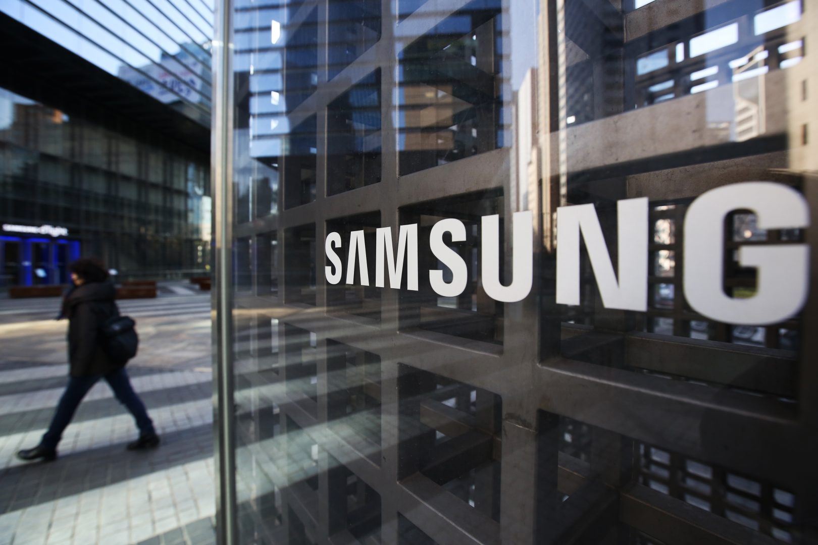 Samsung có "đánh giá đặc biệt" nhằm vào mảng Mobile