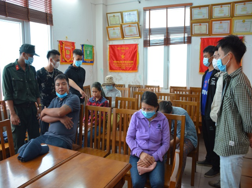 Công an tỉnh Quảng Nam lệnh tạm giam 8 đối tượng về hành vi tổ chức đánh bạc